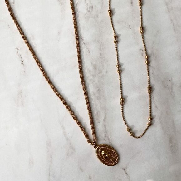 Set of Two Layered Necklace Gold - Picture 2 of 8